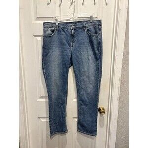 Old Navy Women's Medium Wash Boyfriend Mid Rise Straight Leg Jeans Size 14‎